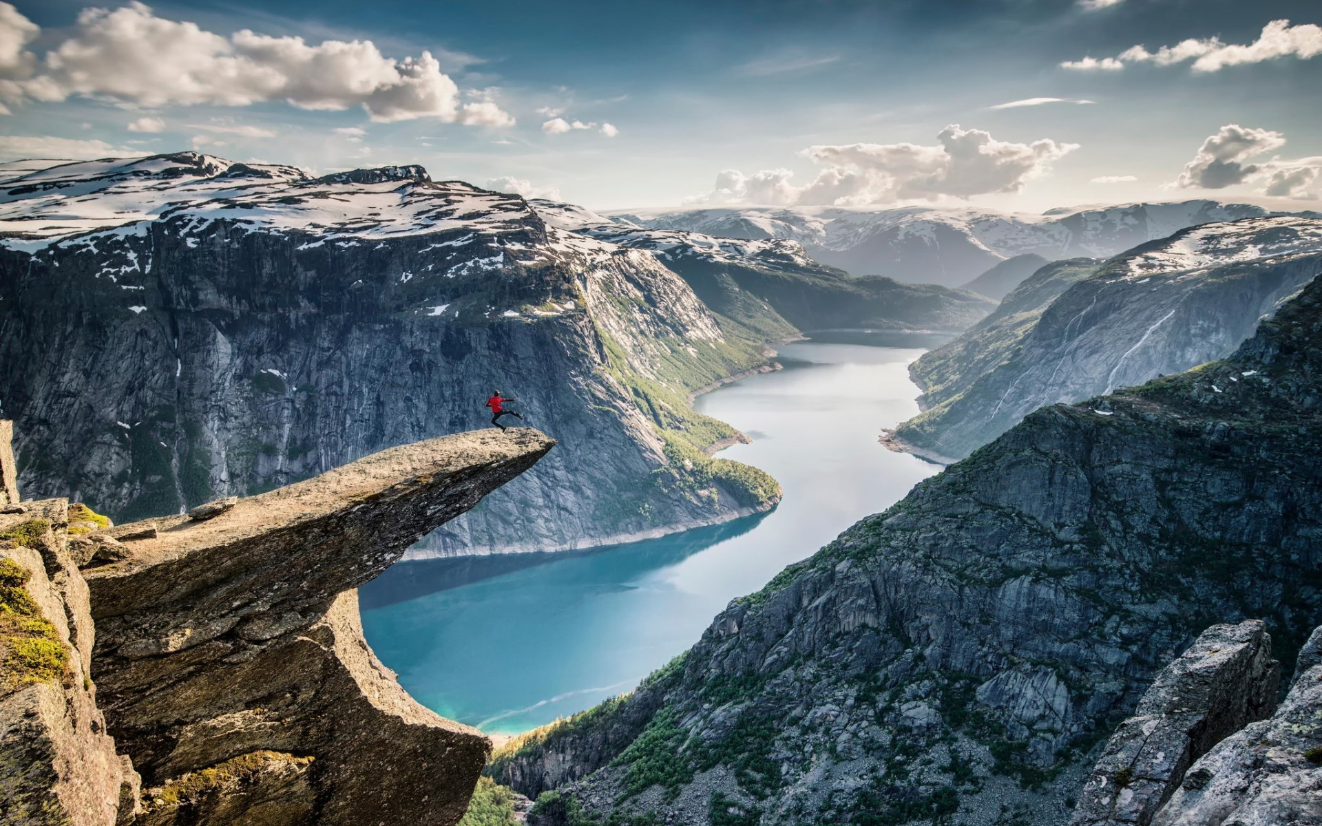 The Most Beautiful Campsites Around the World