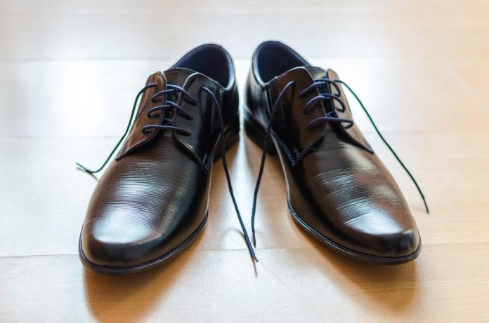 Shoe Wars: Loafers or Lace-ups?