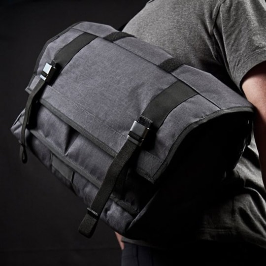 Mission Workshop AP Series VX Messenger Bag