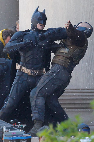 BatmanVsBan1