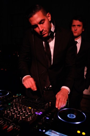 DKNY_MEN HOLY GHOST DJS