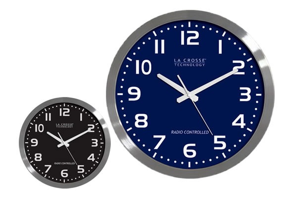 Atomic Wall Clock from La Crosse Technology Atomic Wall Clock from La Crosse Technology