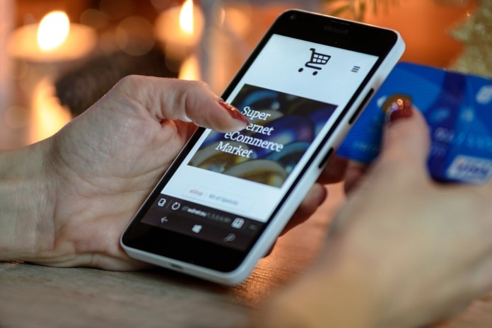 SIX FIGURES INCOME THROUGH E-COMMERCE
