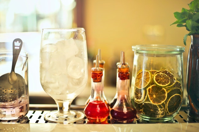 Different kinds of garnish.