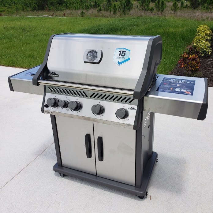 NAPOLEAN ROGUE XT 525 SIB Grill