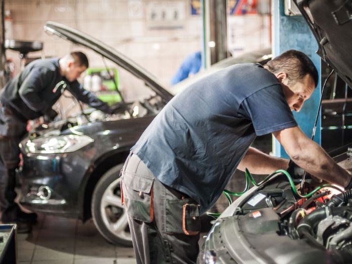 Essential Equipment You’ll Need To Become a Mechanic