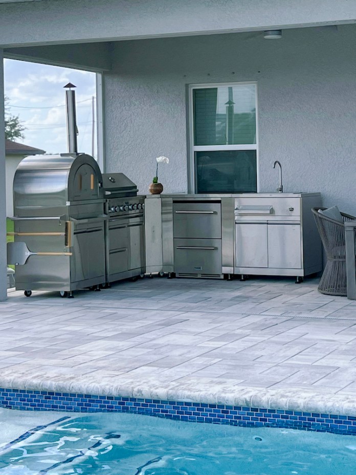 THOR Kitchen’s Modular Outdoor Kitchen Suite
